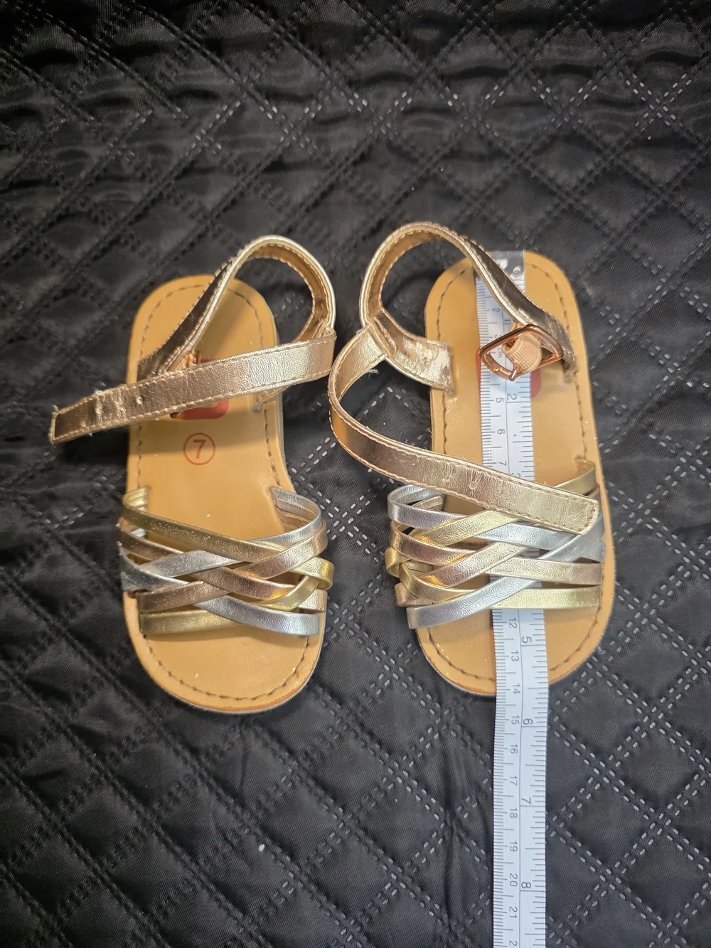 Bessito Metallic Multi-Strap Sandals Size 7